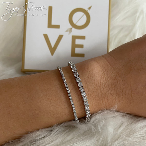 Dainty Silver LV bracelet